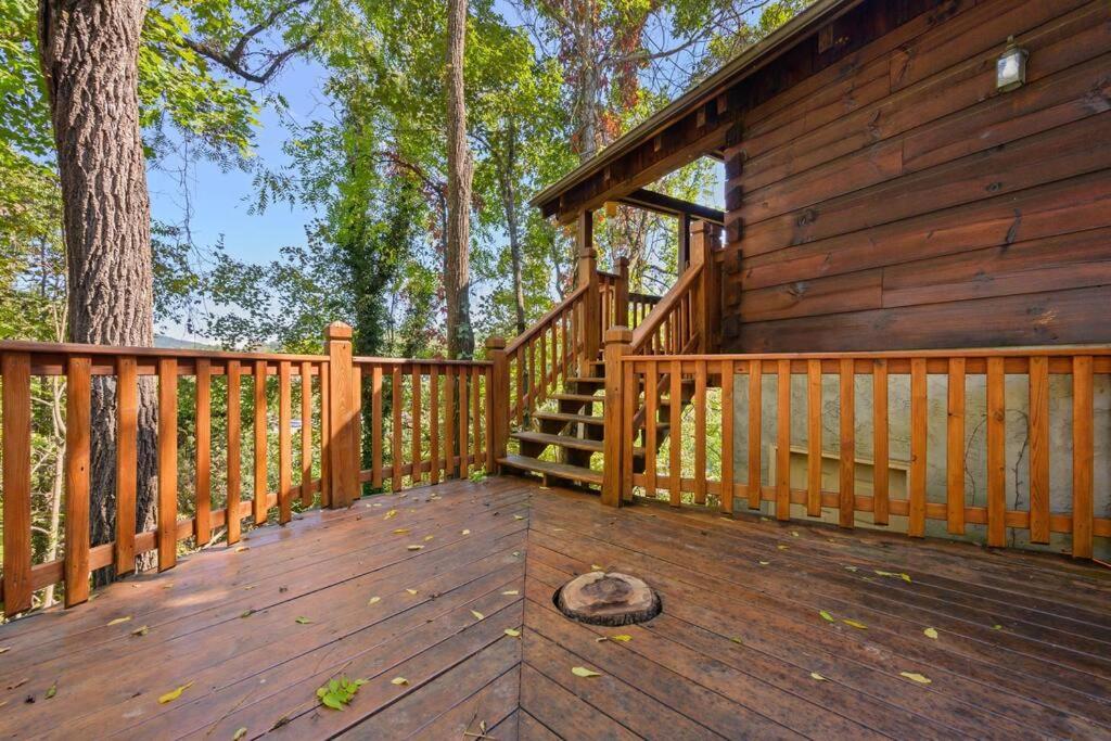 Do Not Disturb - Pigeon Forge Smoky Mountain Studio Cabin, Hot Tub, Fireplace Ngoại thất bức ảnh