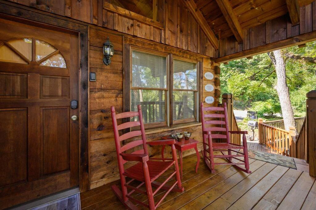 Do Not Disturb - Pigeon Forge Smoky Mountain Studio Cabin, Hot Tub, Fireplace Ngoại thất bức ảnh