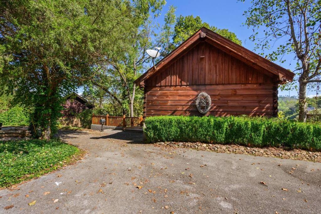 Do Not Disturb - Pigeon Forge Smoky Mountain Studio Cabin, Hot Tub, Fireplace Ngoại thất bức ảnh